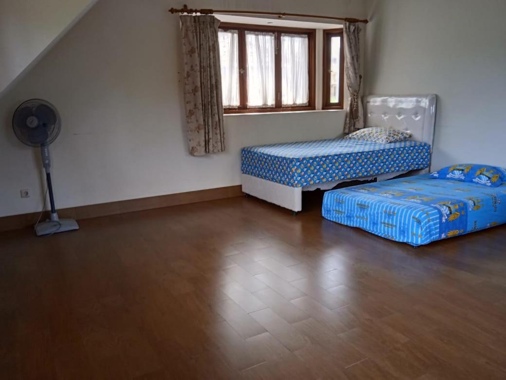 Villa Gathering Yuni Syahla Citaringgul Екстер'єр фото